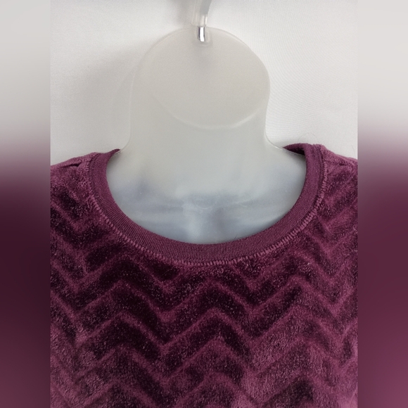 2/$30 FIFTH SUN Plush Purple Chevron Pullover Cozy Warm Sweatshirt (#1,265) - Picture 4 of 7